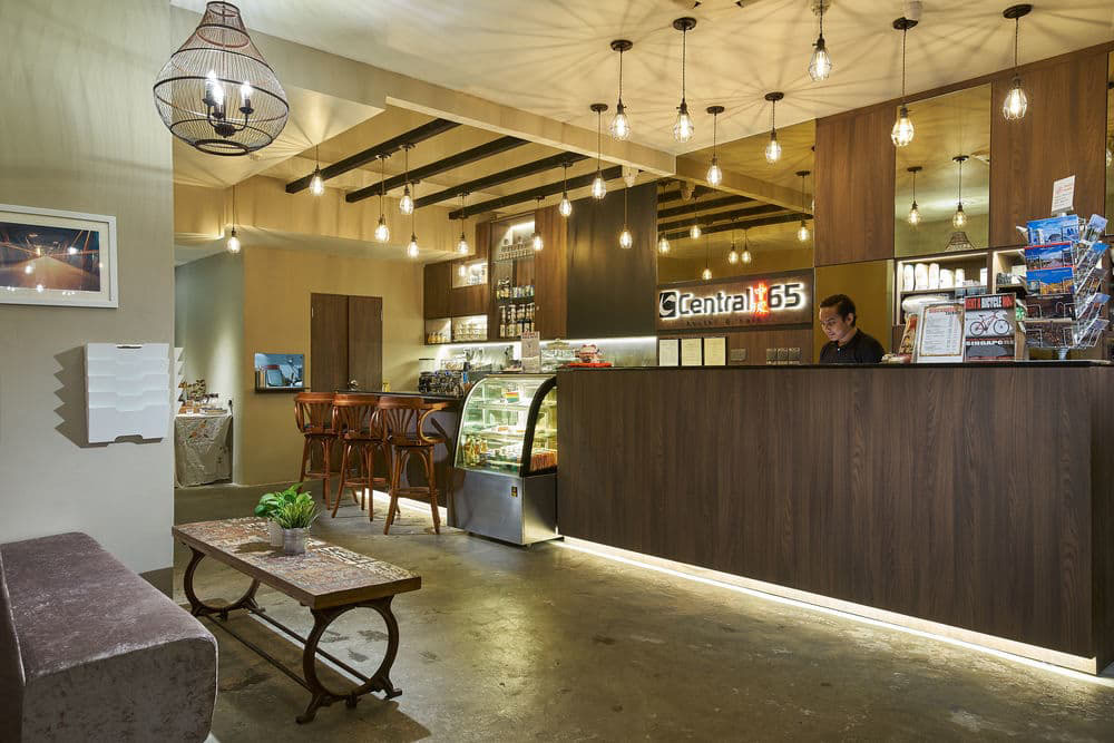 بيت شباب وكافيه سنترال 65